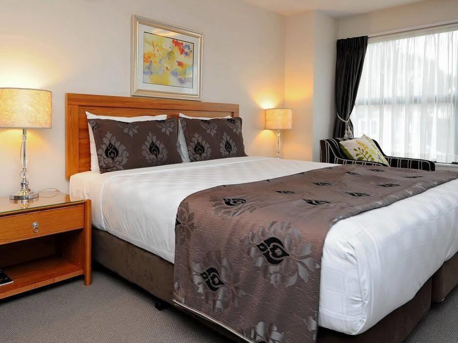 Alexander 4* Auckland
