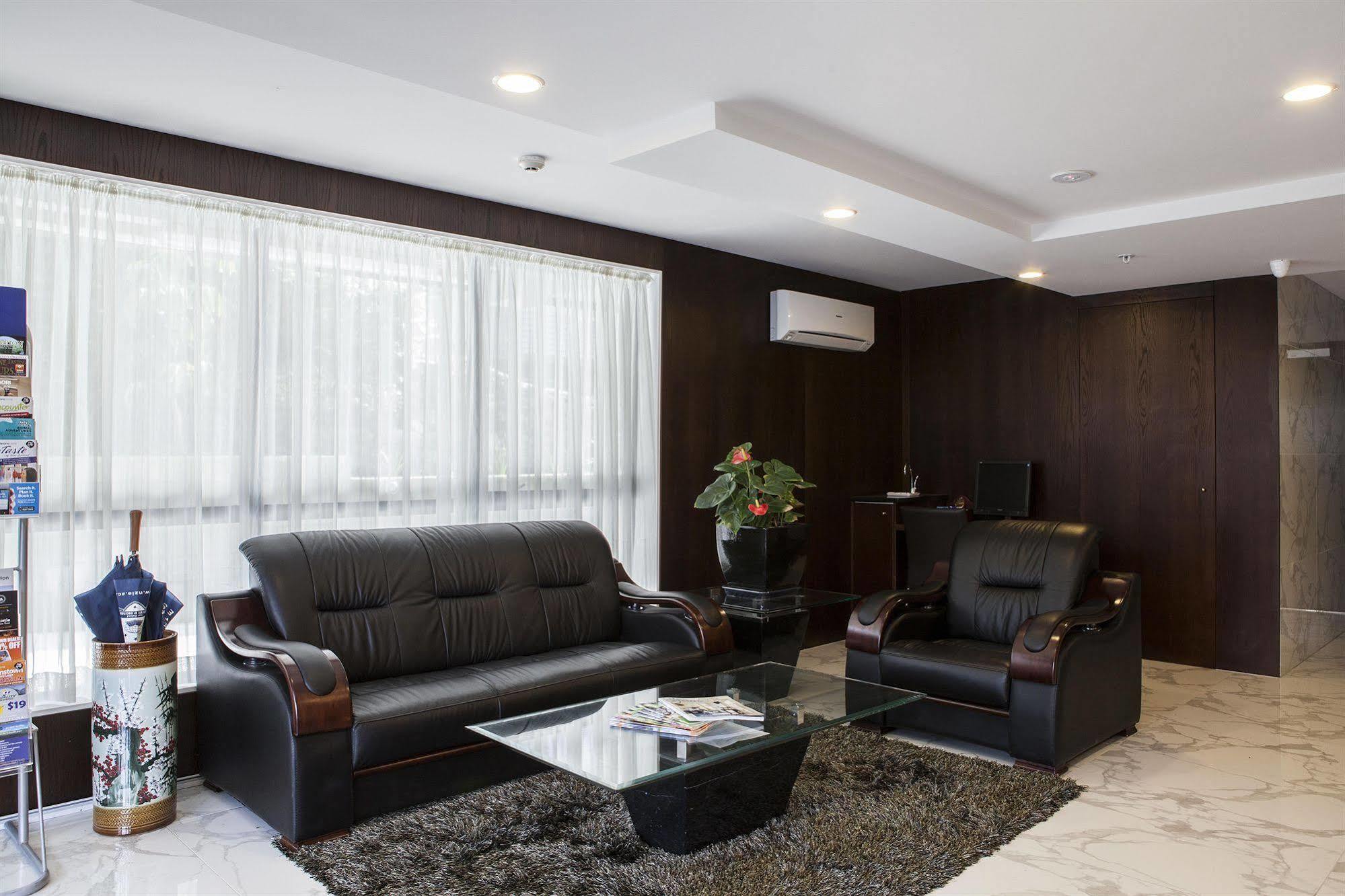 Alexander 4* Auckland
