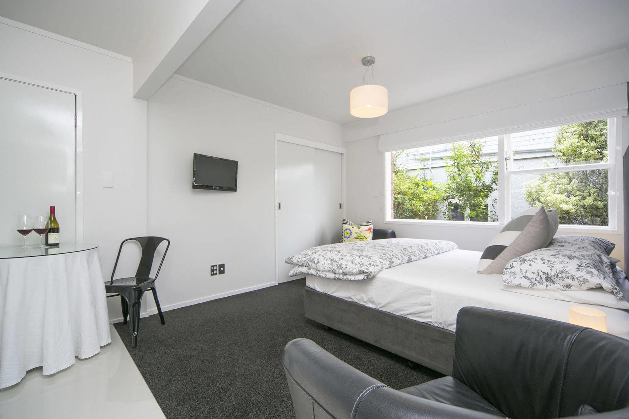 Kohimarama Beach Bed & Breakfast - Style And Privacy In Superb Location Bed & Breakfast Auckland