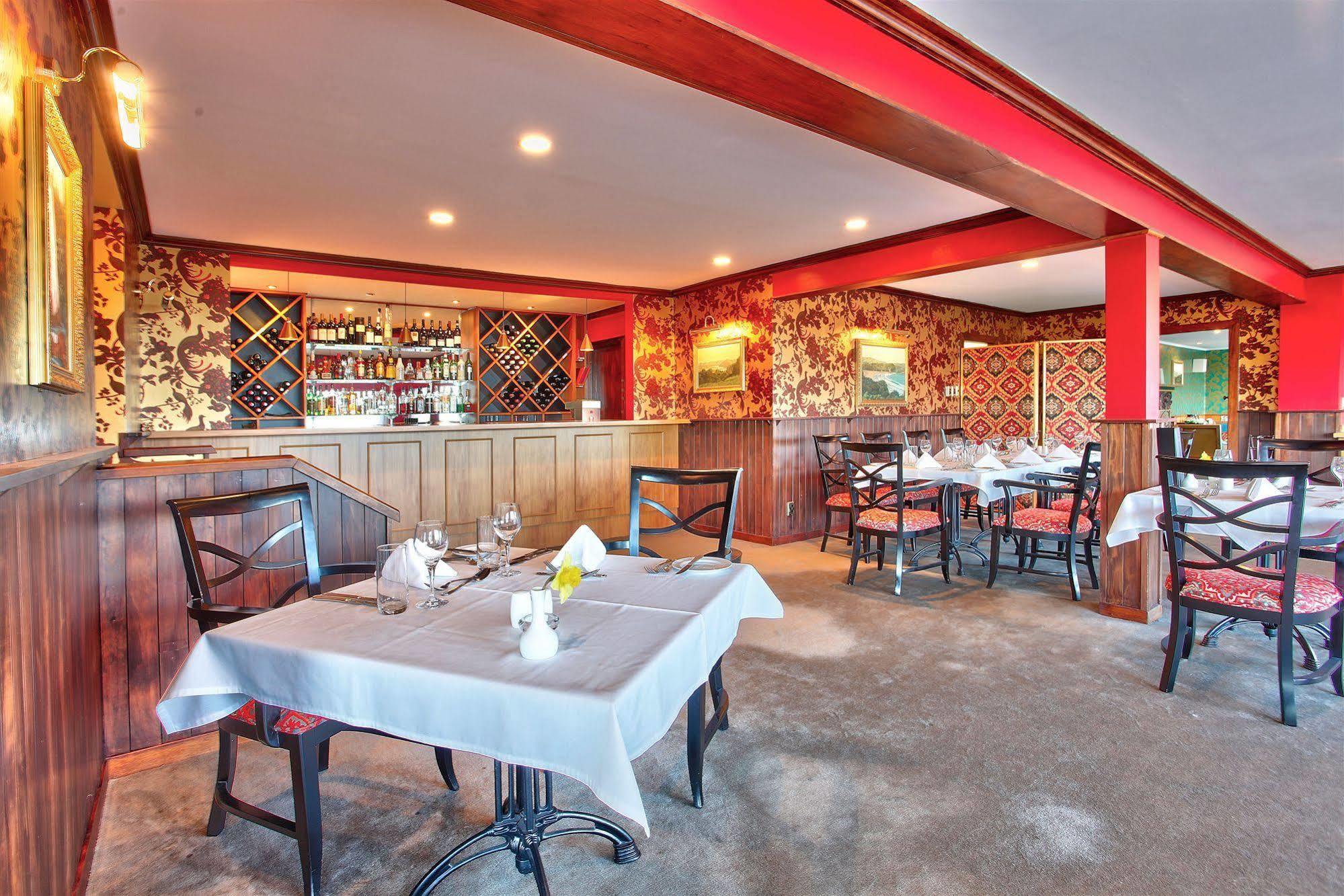 Hotel Waitakere & Spa 4*