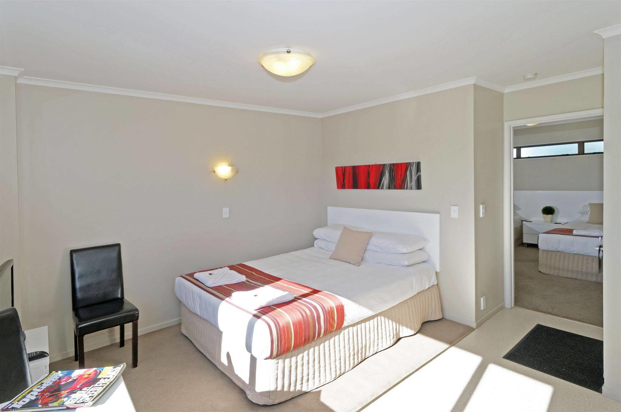 Motel Airport Harbour 4*