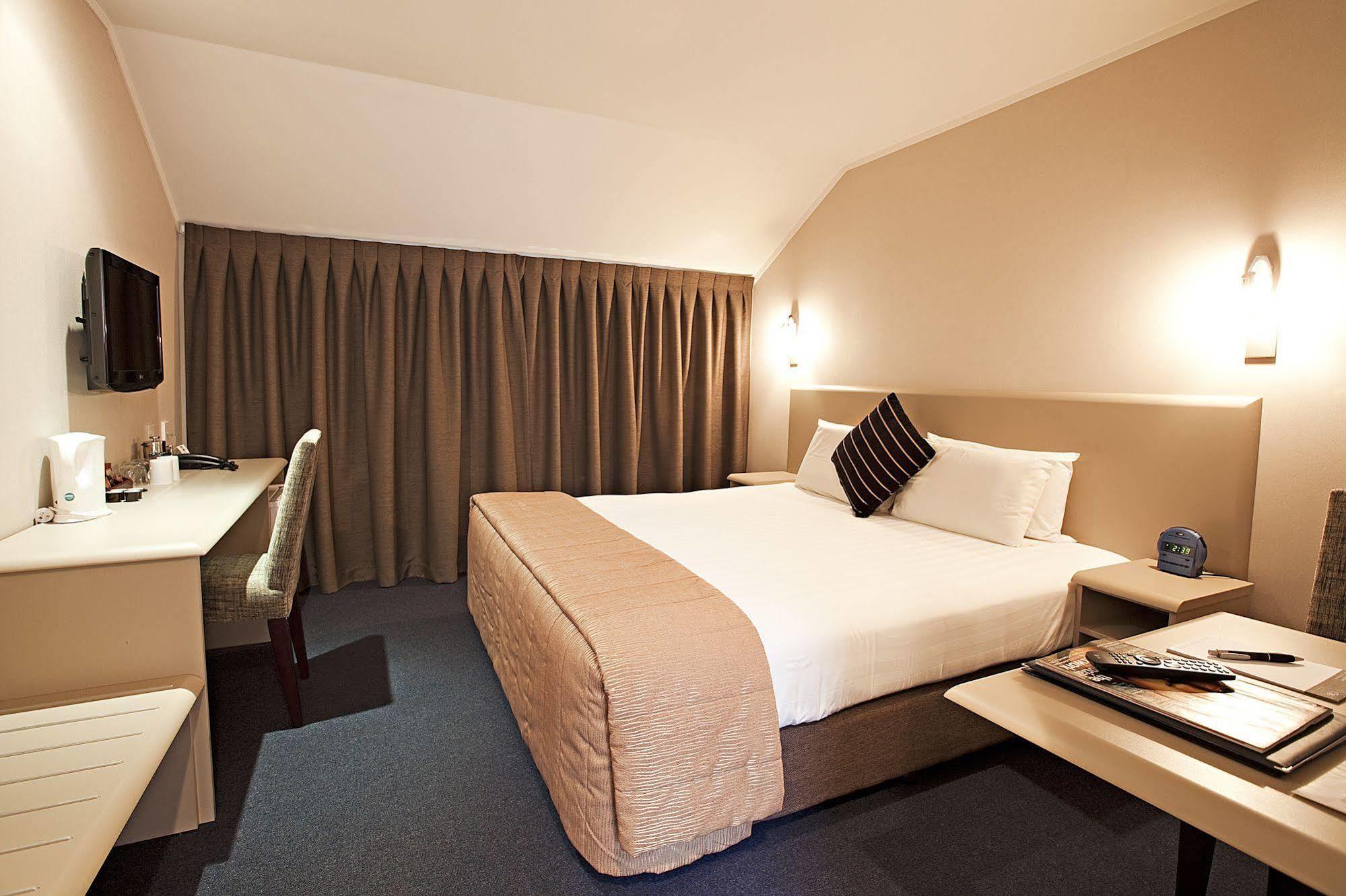 Mount Richmond Hotel 4*