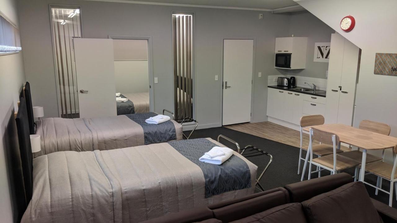 Cozy One Bedroom Near Airport *