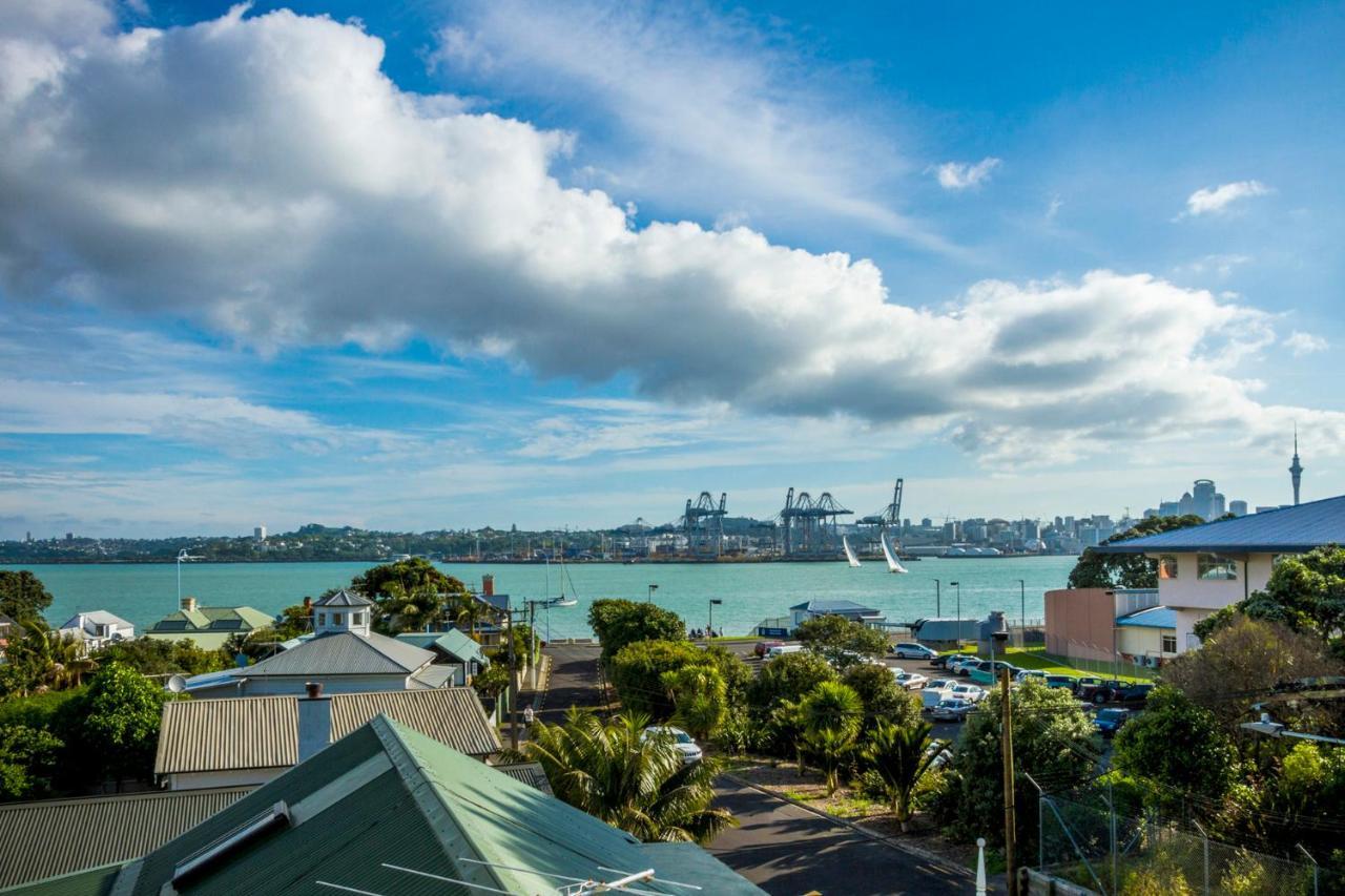 Guest house Devonport Harbour View *