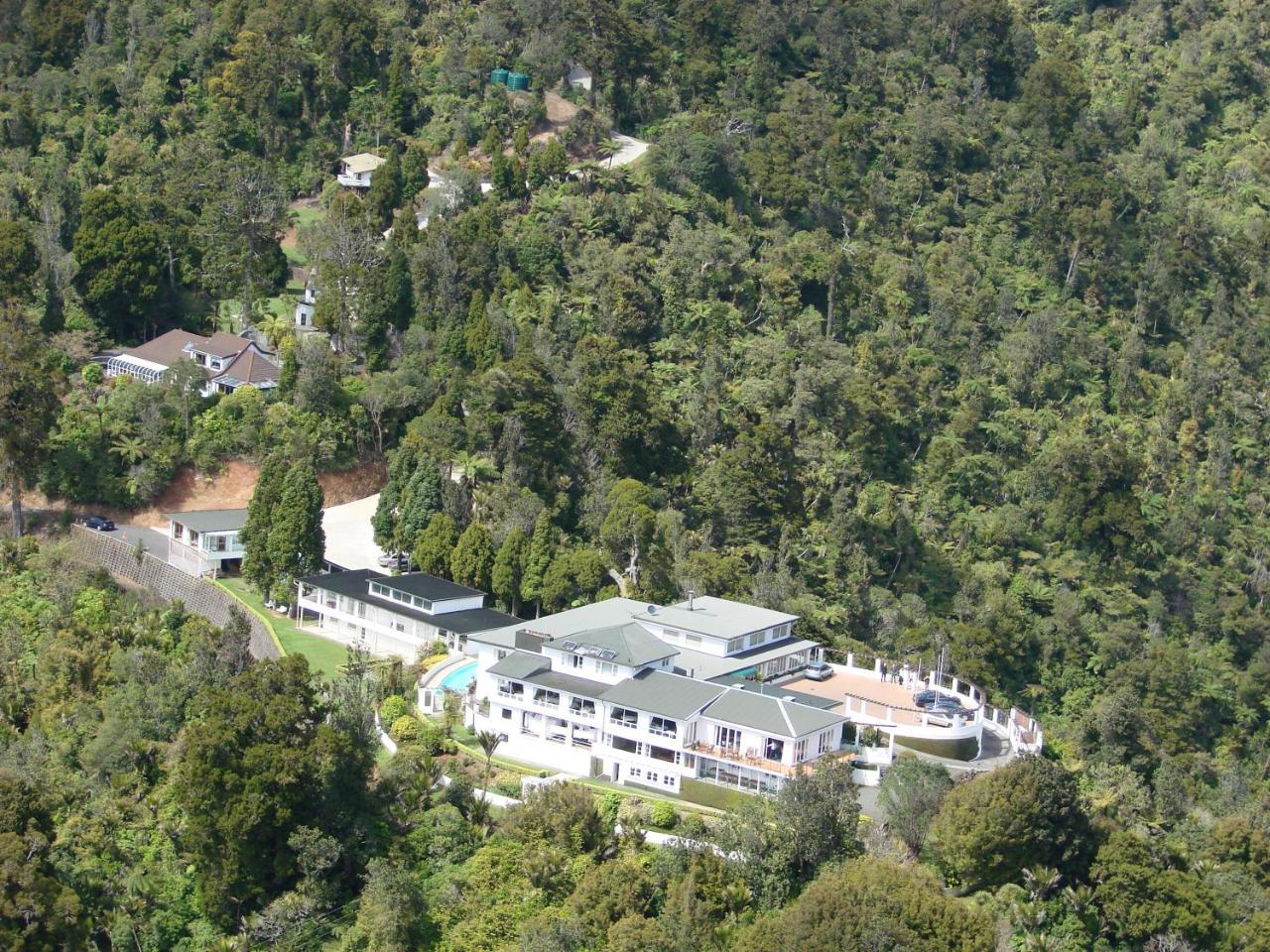 Waitakere & Spa Hotel