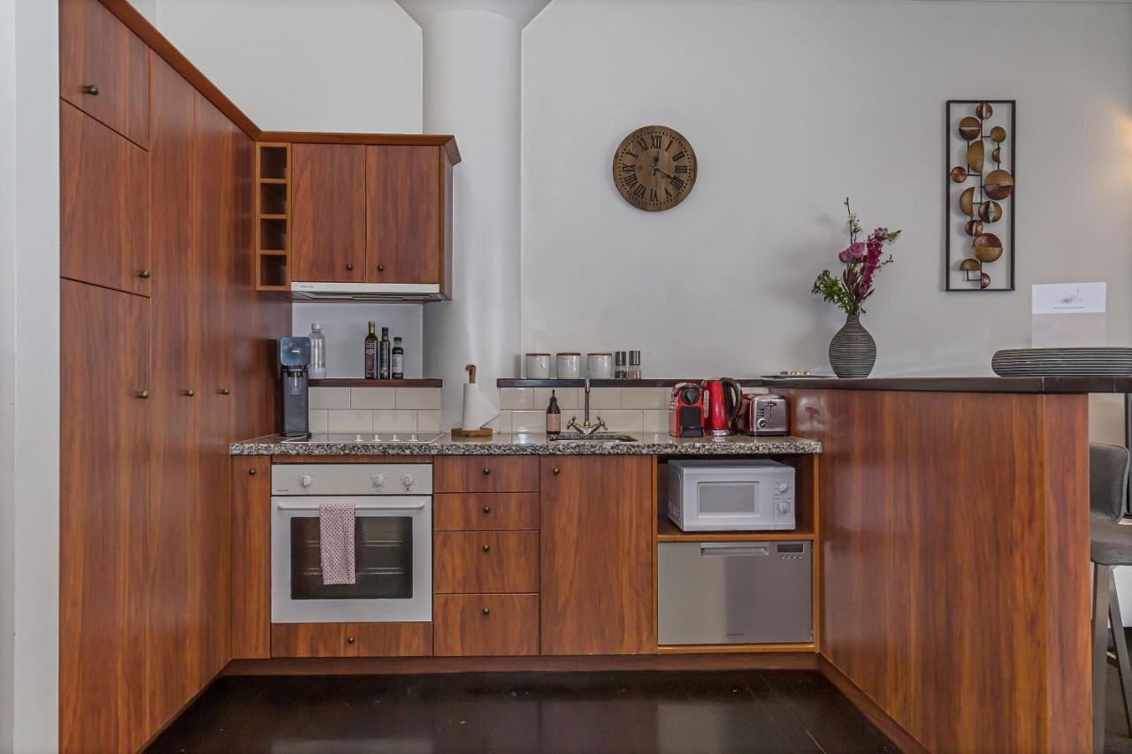 Princes Wharf 1br - Away From Apartment *