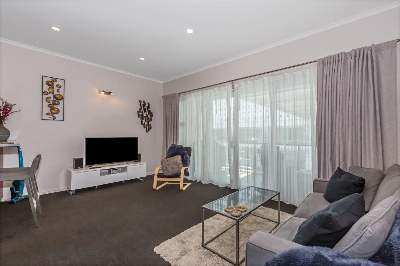 Princes Wharf 1br - Away From Apartment *