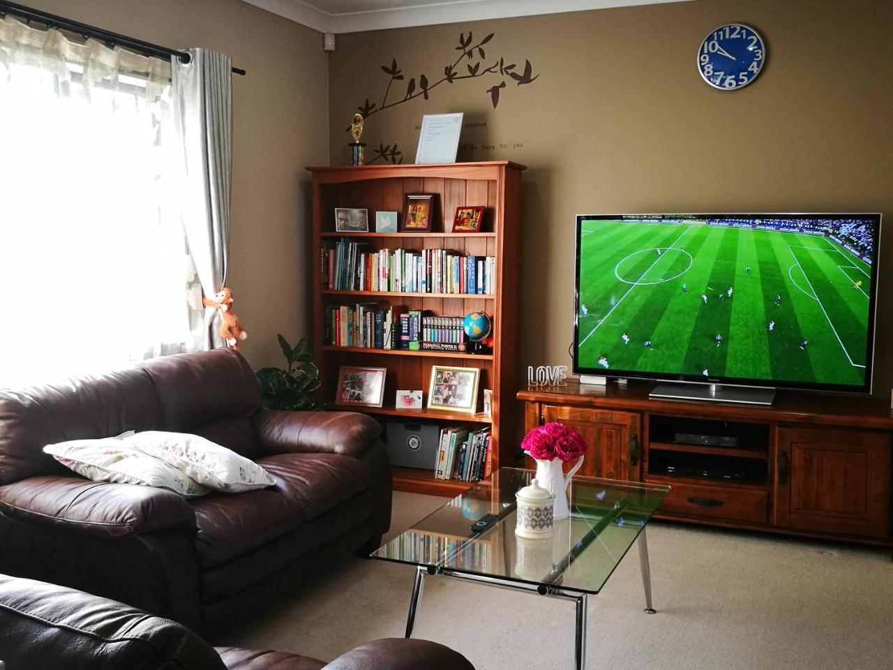 Guest house Monique's Rose Prvt Bthrm Ac Tv Auckland