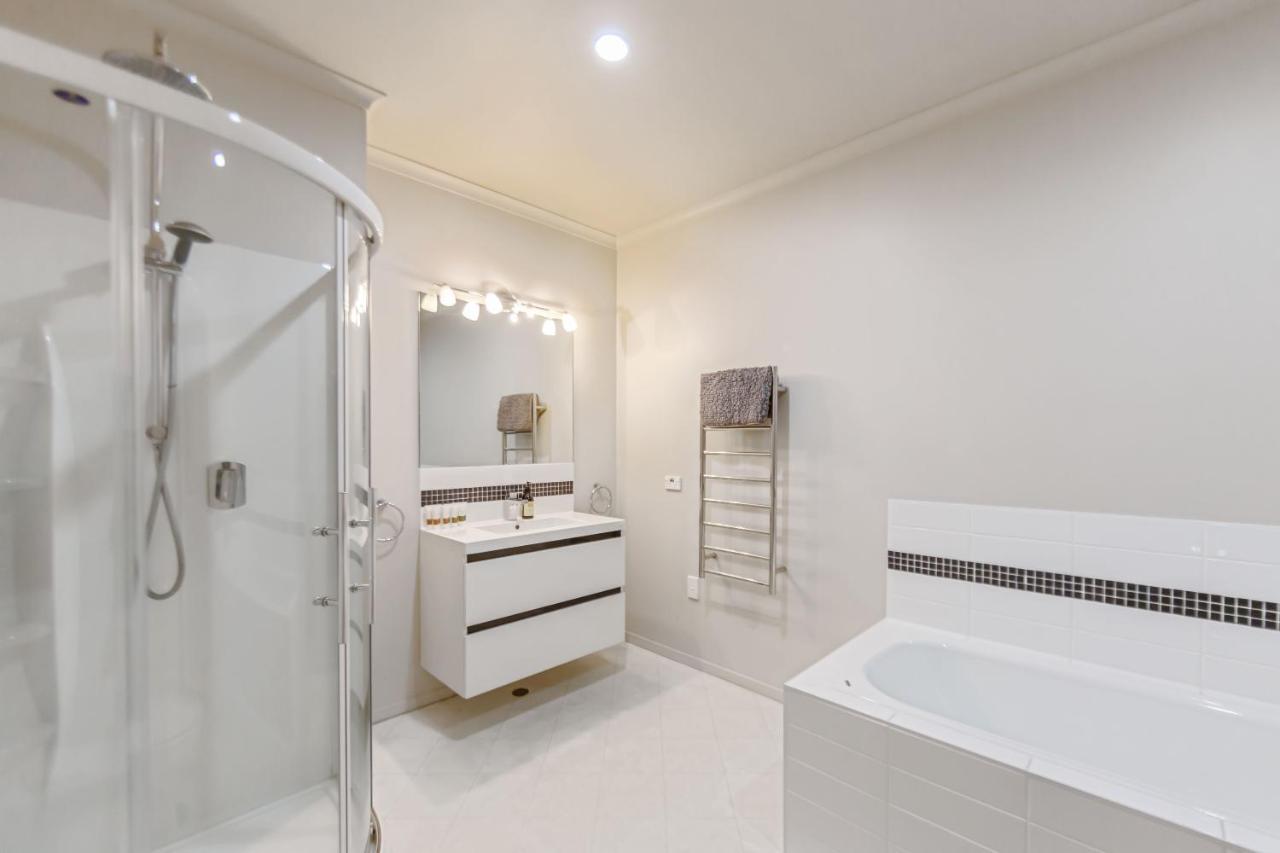 3 Bedroom Penthouse With Fabulous Views Apartment Auckland