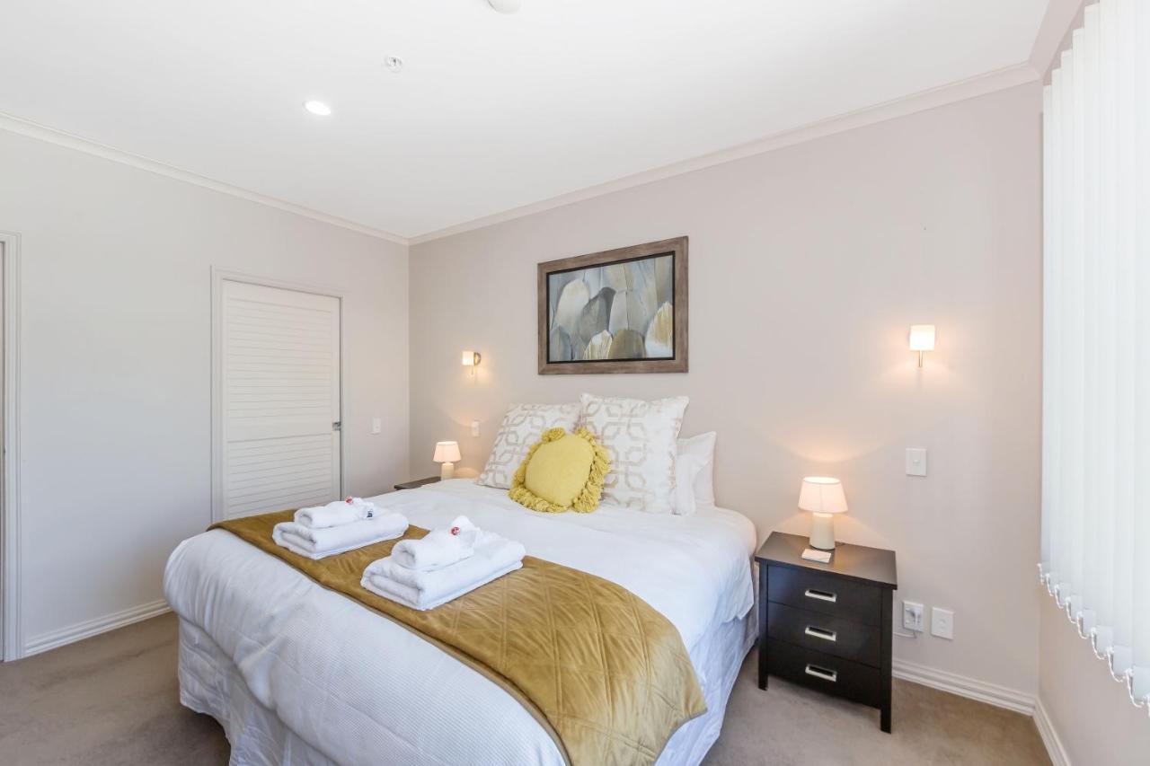3 Bedroom Penthouse With Fabulous Views Apartment Auckland