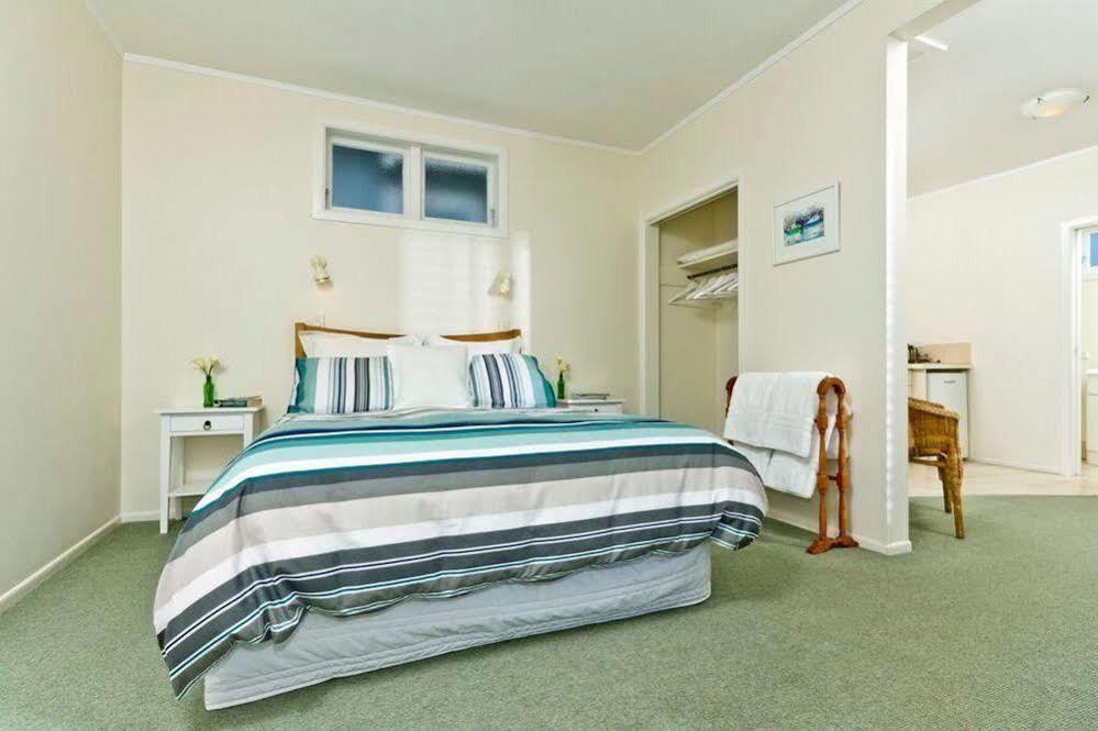 Devonport 3*