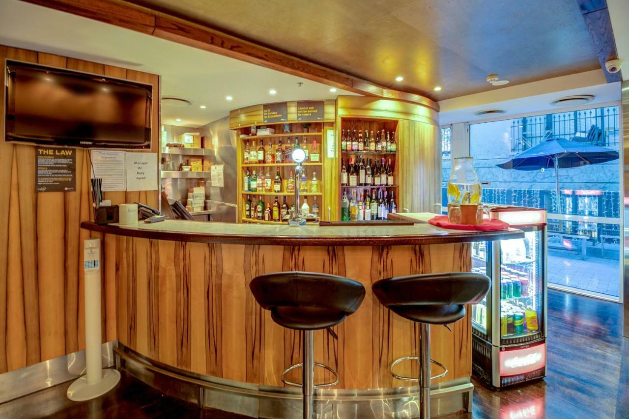 The Quadrant & Auckland