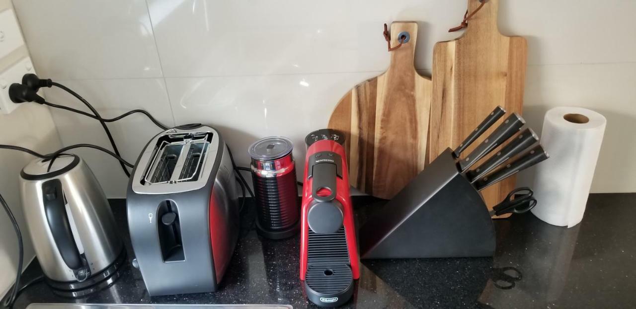 New Smart Nearby Plaza Homestay Auckland