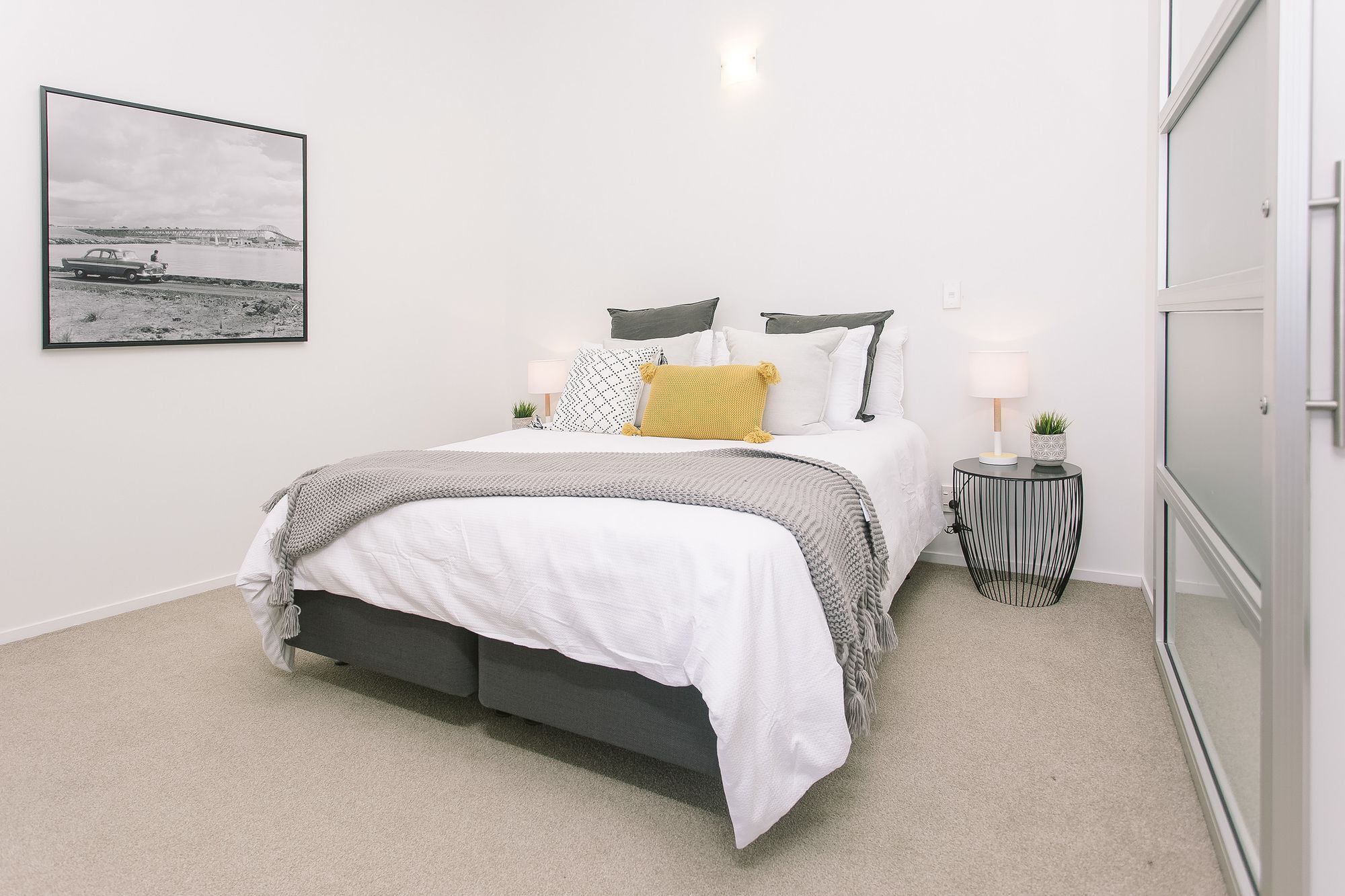 Towny Penthouse With Carpark * Auckland