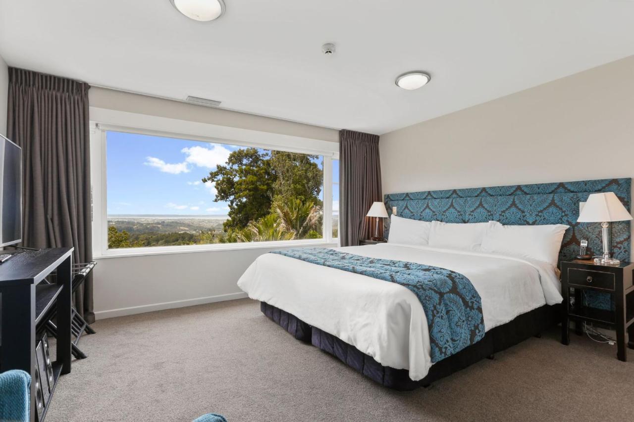 Waitakere & Spa Auckland