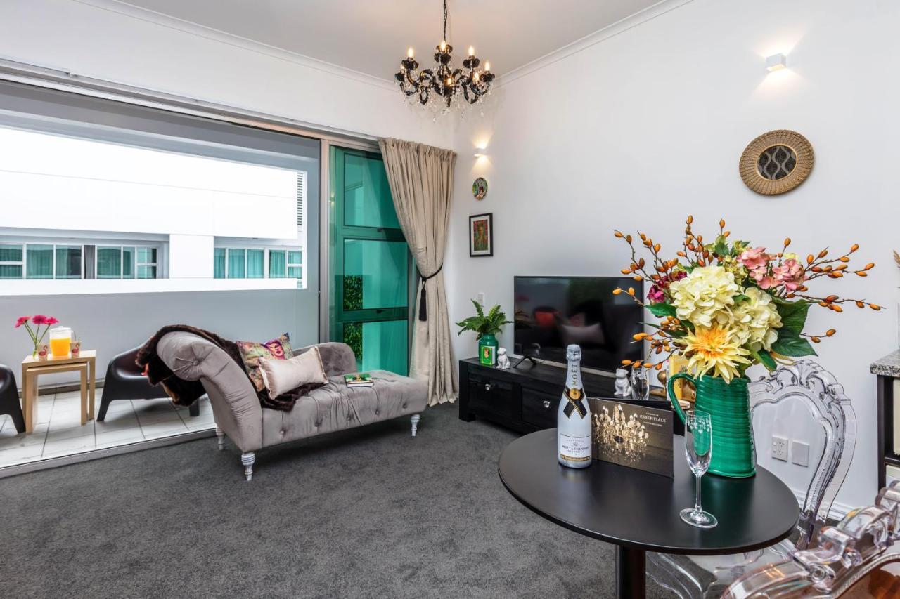 *vibrant Viaduct Harbour With Balcony & Location* *