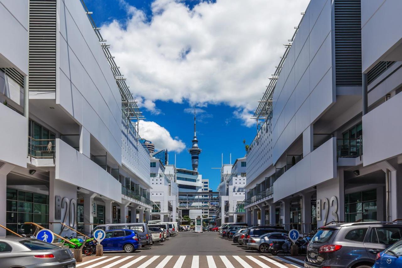 Apartment *vibrant Viaduct Harbour With Balcony & Location*