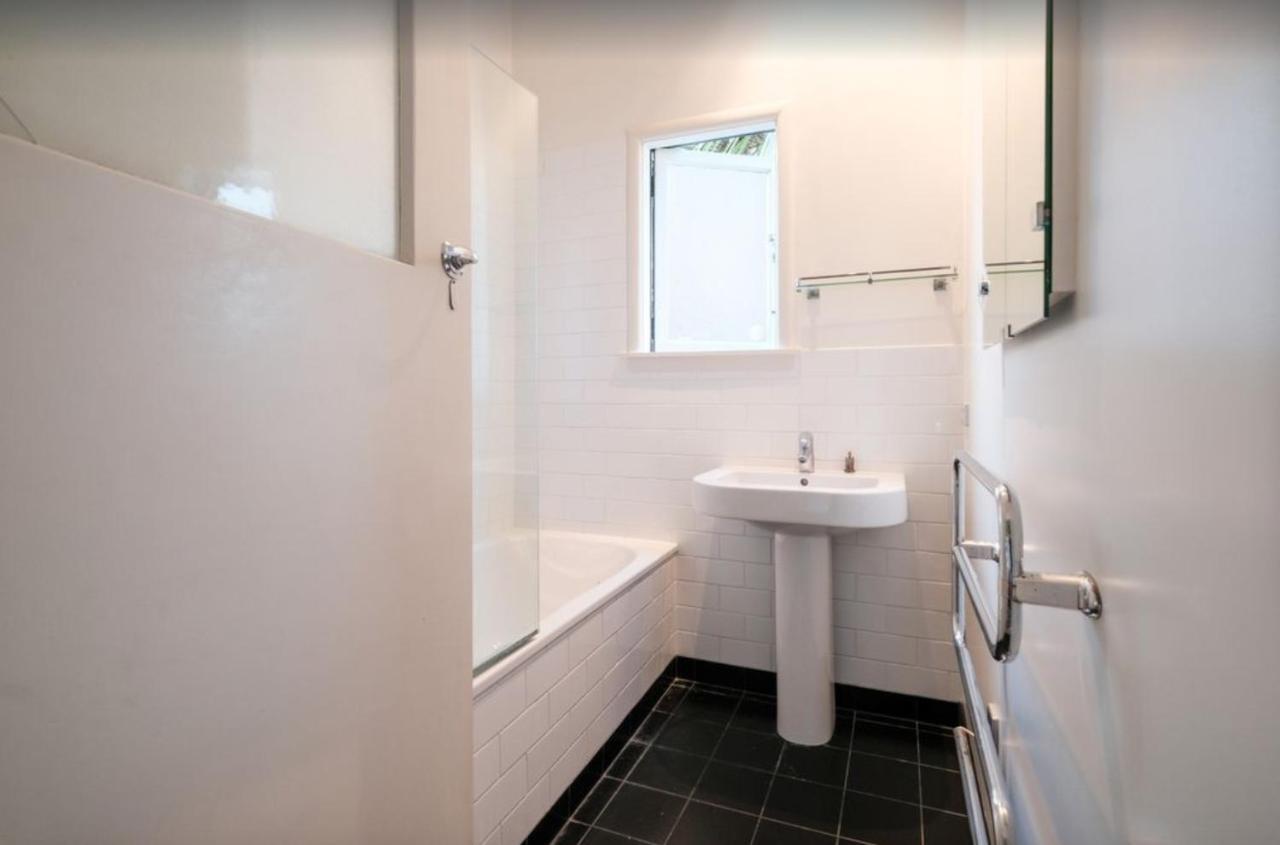 Central Location Spacious Comfortable House Holiday home