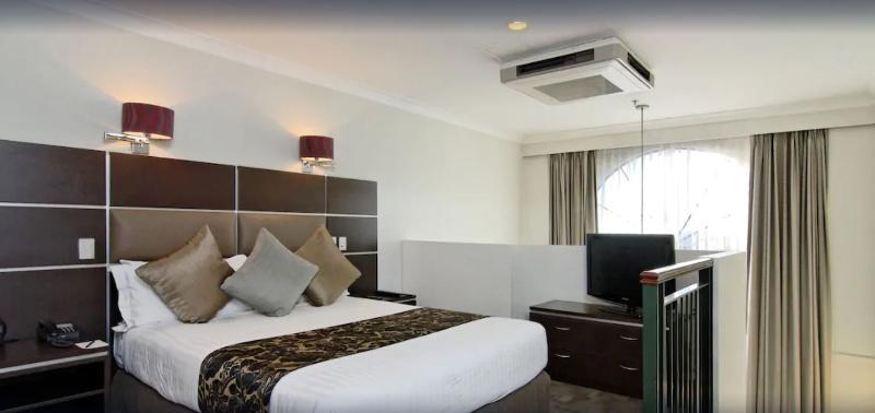 Parkside & Hotel 4*
