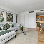 Ultimate Outdoor-Living Urban Getaway! 1 Carpark