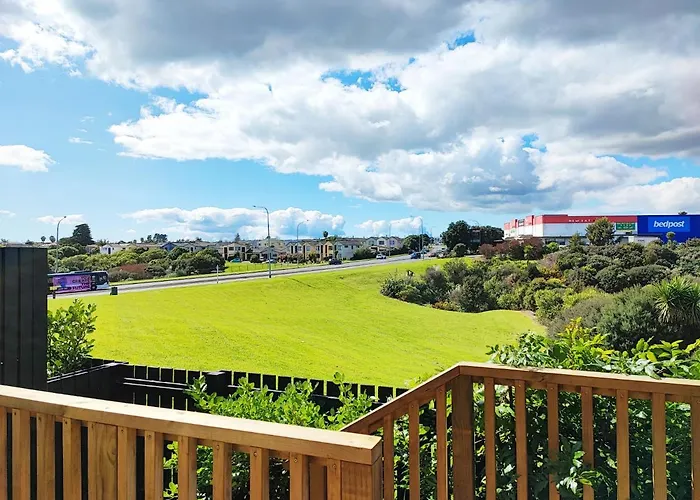 Stunning Townhouse - Walking To Botany Shopping Center