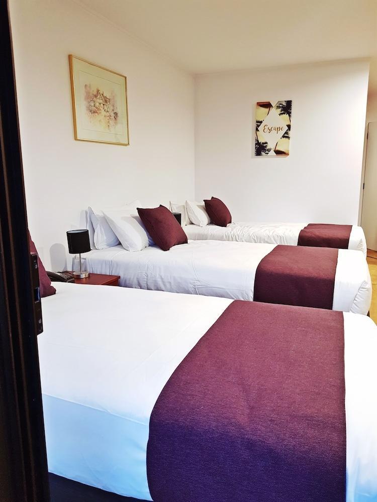 Garden Airport Hotel