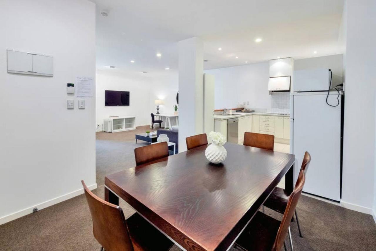 Apartment Spacious 2br Near Westfield Newmarket *