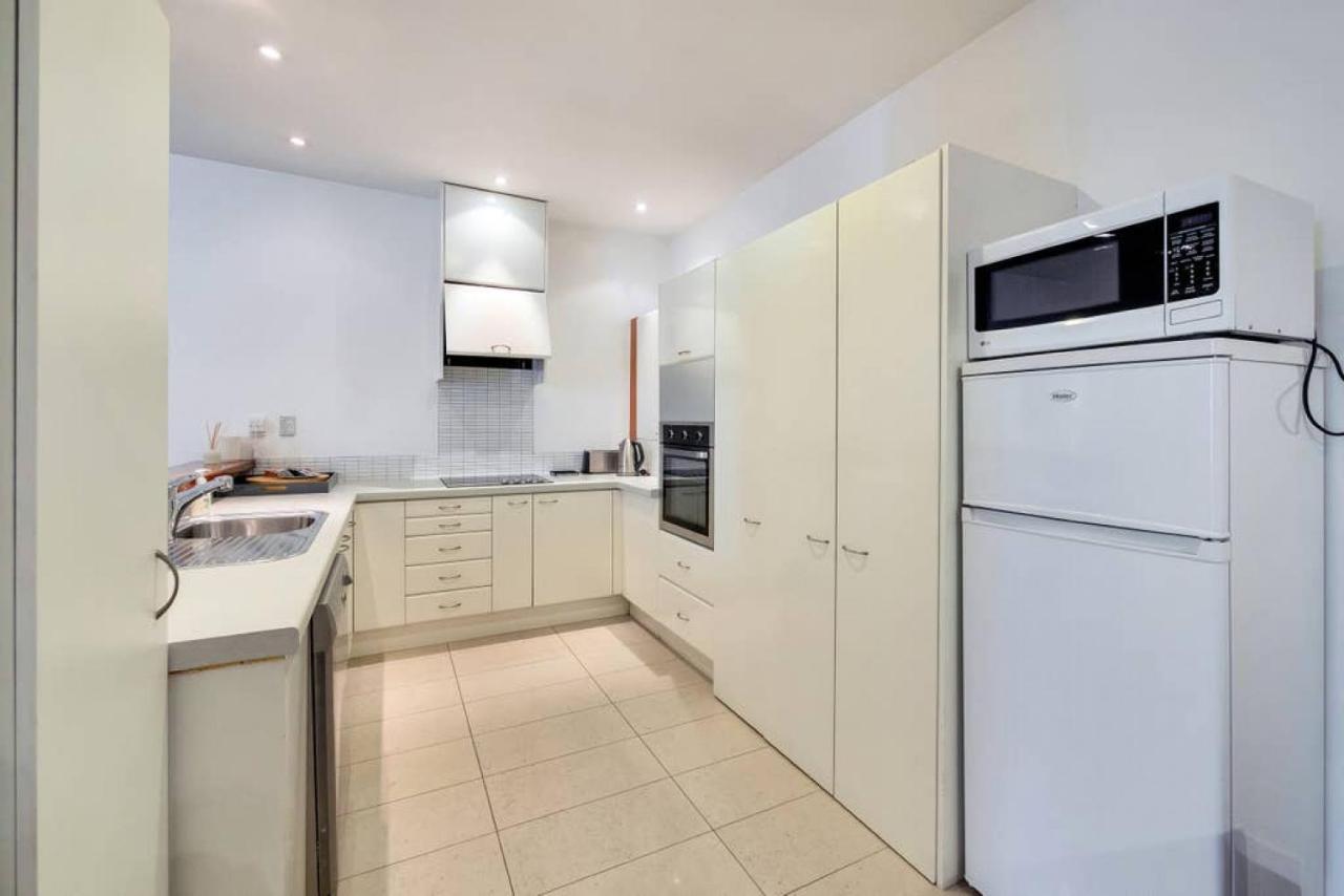 Spacious 2br Near Westfield Newmarket