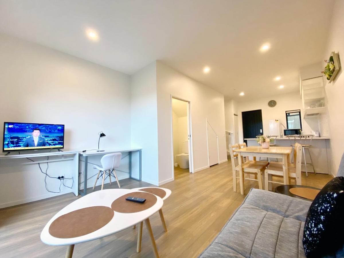 Stunning Townhouse - Walking To Botany Shopping Center *