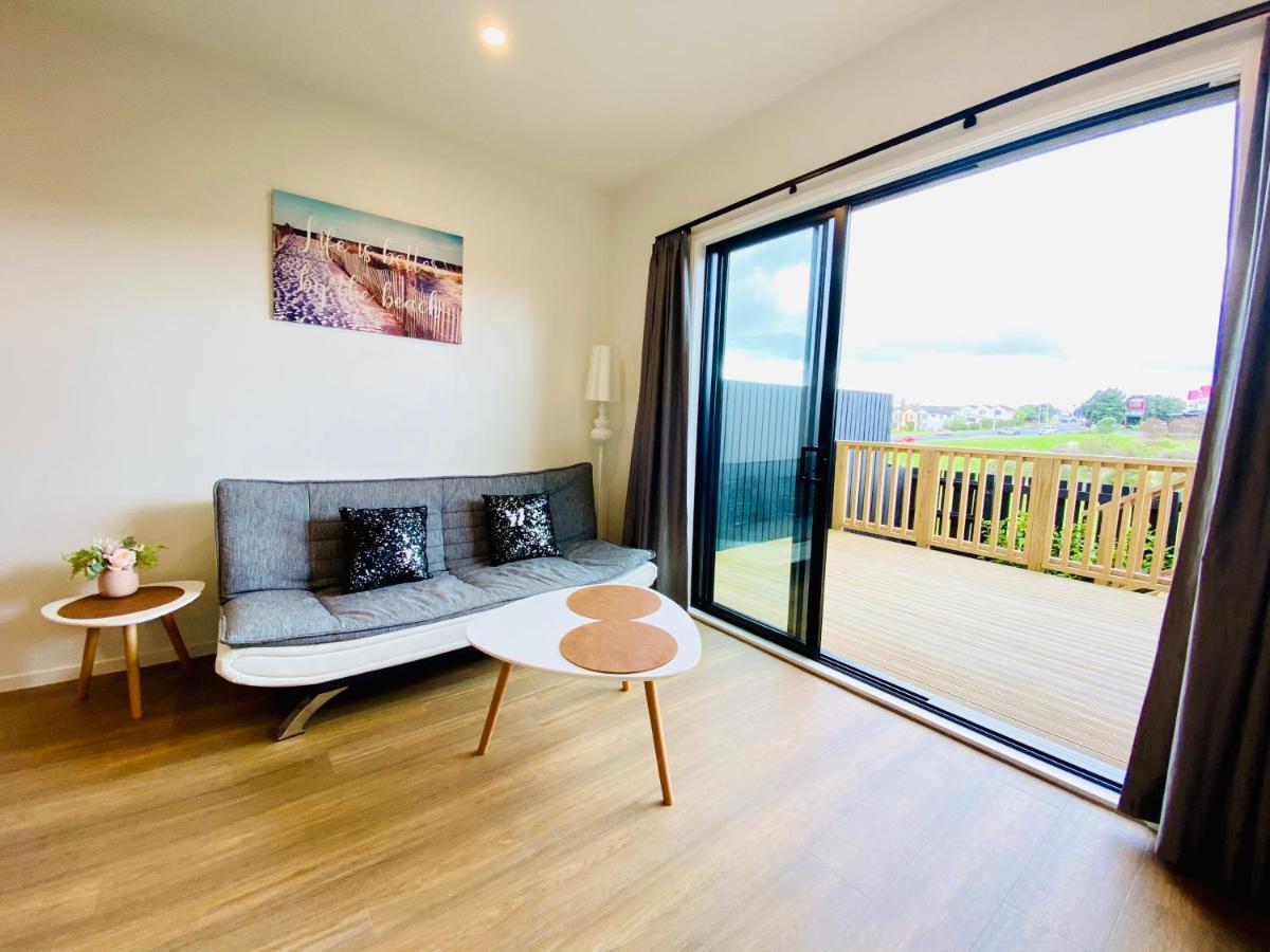 Stunning Townhouse - Walking To Botany Shopping Center * Auckland