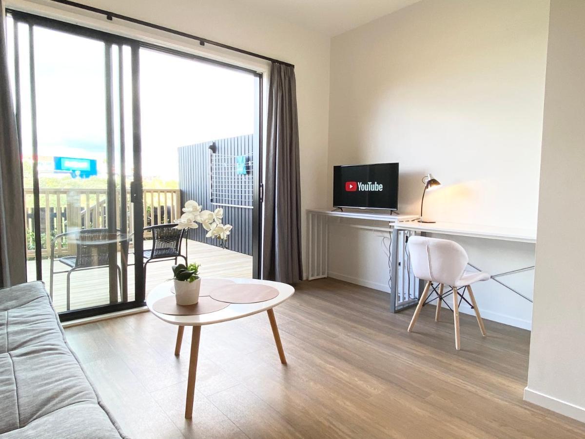 Stunning Townhouse - Walking To Botany Shopping Center Apartment Auckland