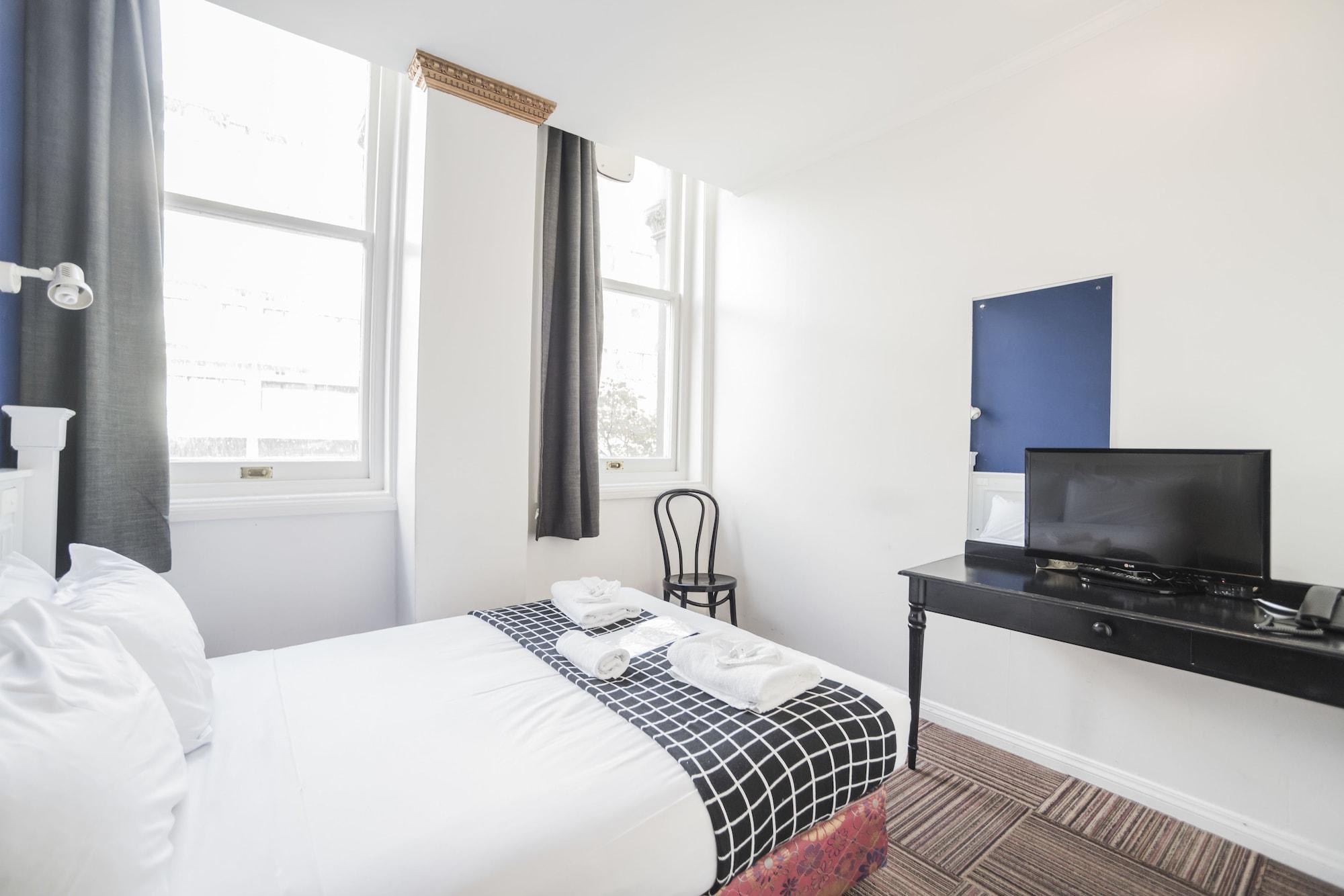 Albion Hotel 2*