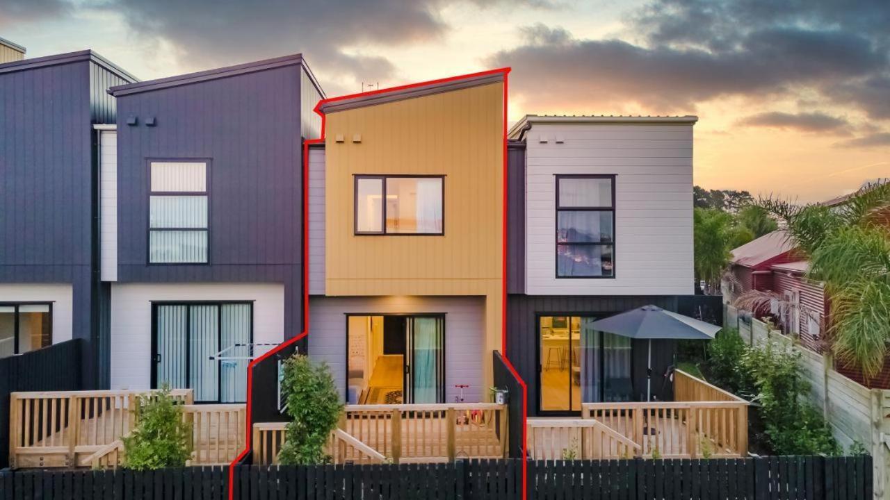 Apartment Stunning Townhouse - Walking To Botany Shopping Center