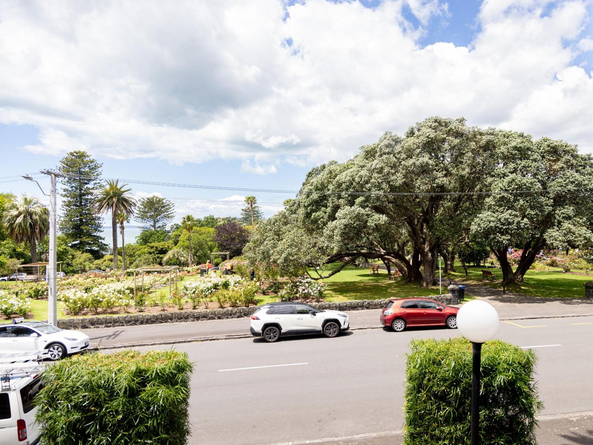 Rose Park Hotel 4*