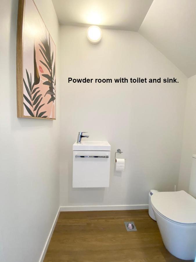 Stunning Townhouse - Walking To Botany Shopping Center Auckland