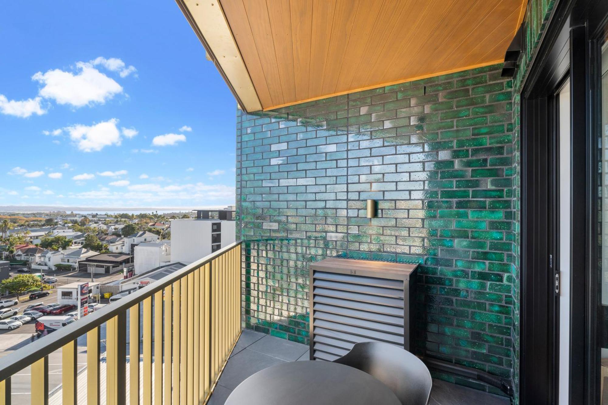 Greenhouse By Urban Rest Apartment *