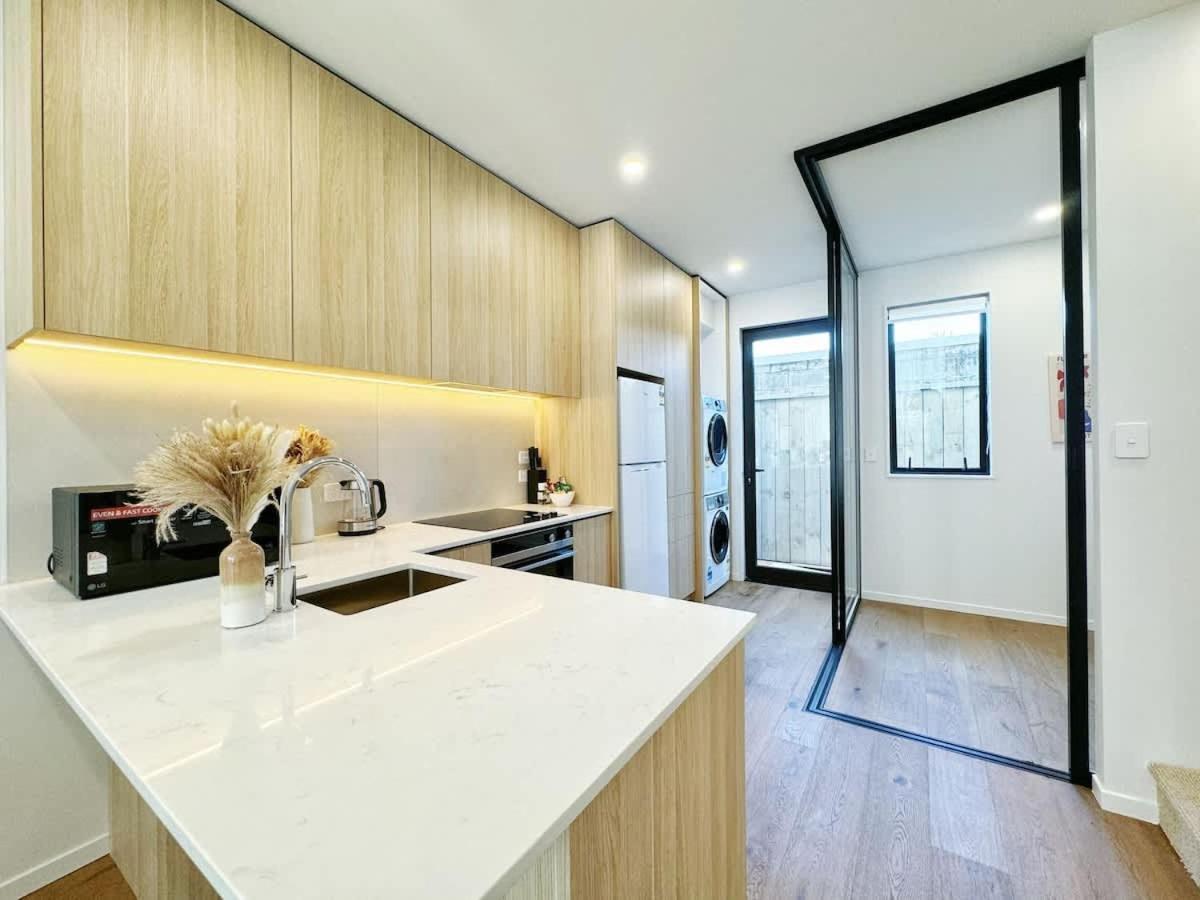 Holiday home Garden Gem 2 Bdr & 1 Study Townhouse Near Center