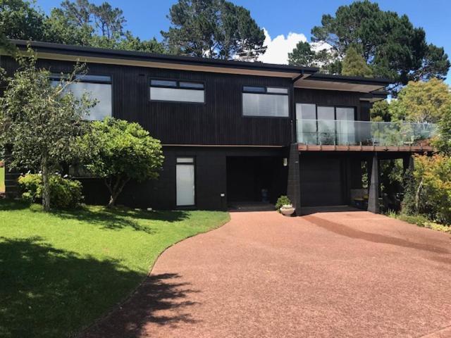 Campbells Bay House Holiday home *