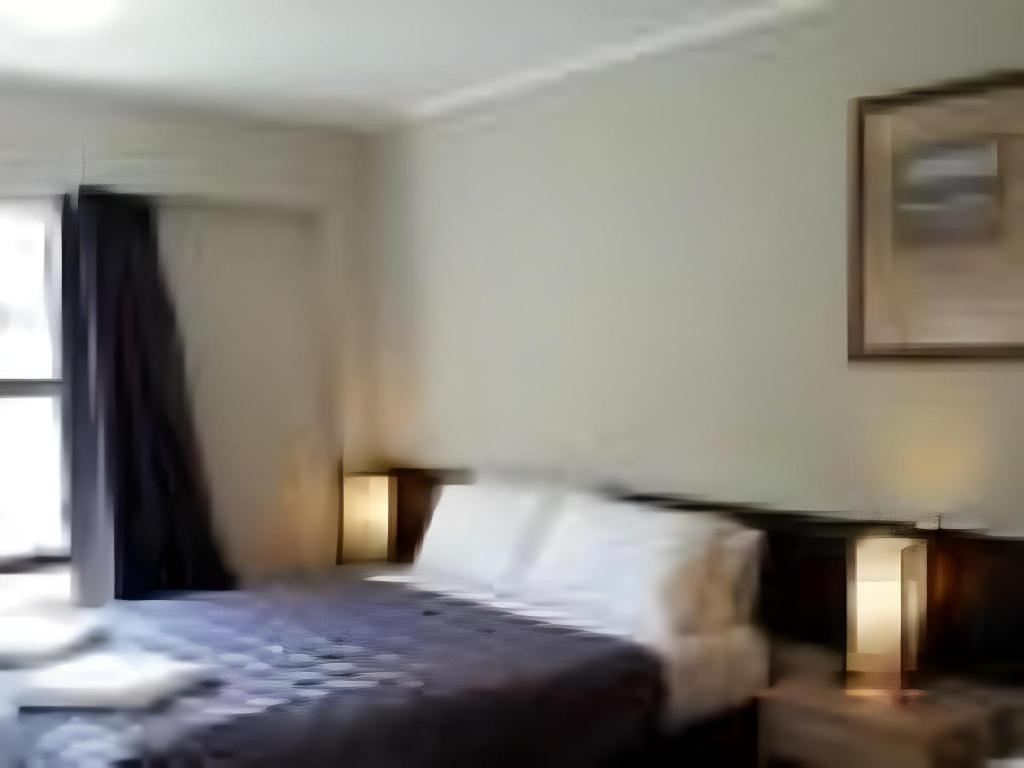 80 3* Auckland
