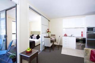Aparthotel Quest On Queen Serviced 4*