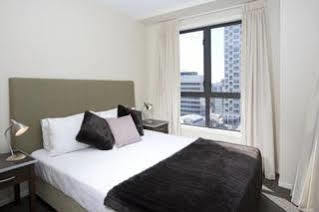 Quest On Queen Serviced Aparthotel 4*