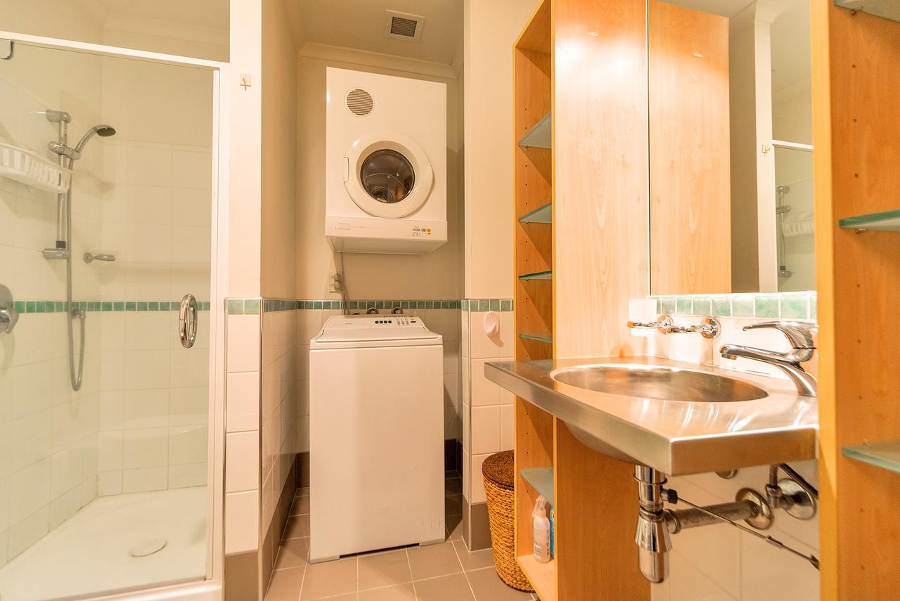 Qv Private Absolute Waterfront - 263 Apartment