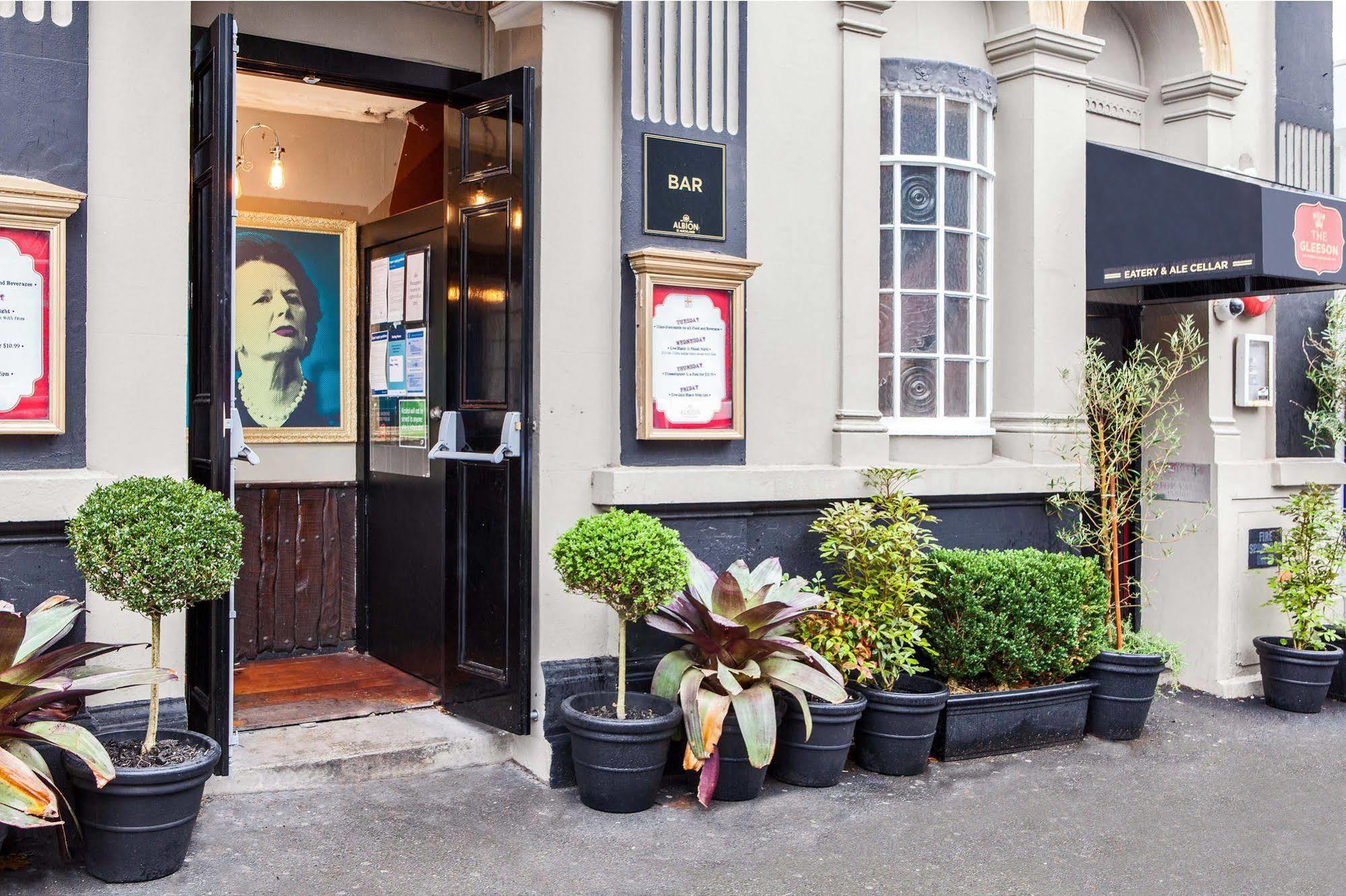 Albion Hotel