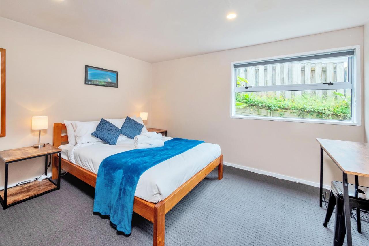 Sunny Side Getaway With Parking And Aircon