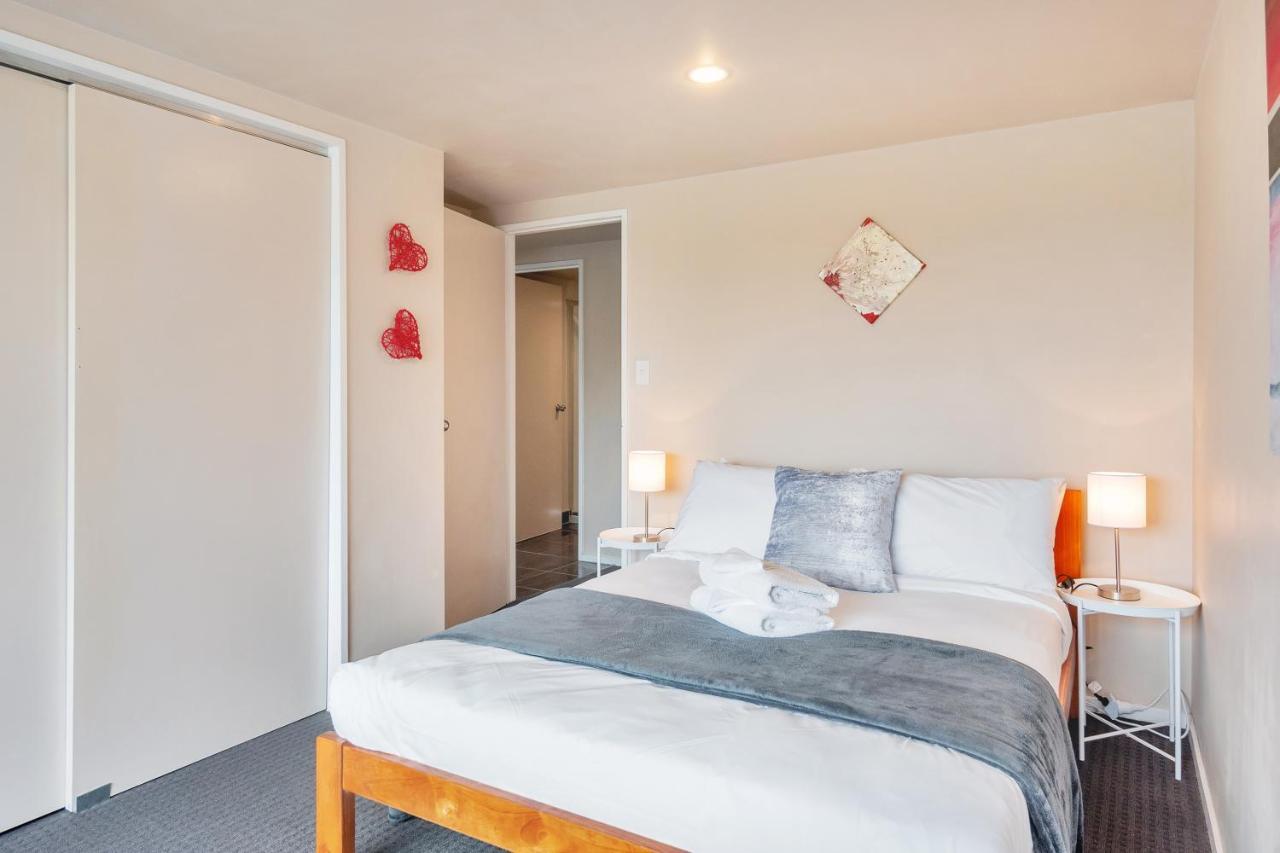 Holiday home Sunny Side Getaway With Parking And Aircon Auckland
