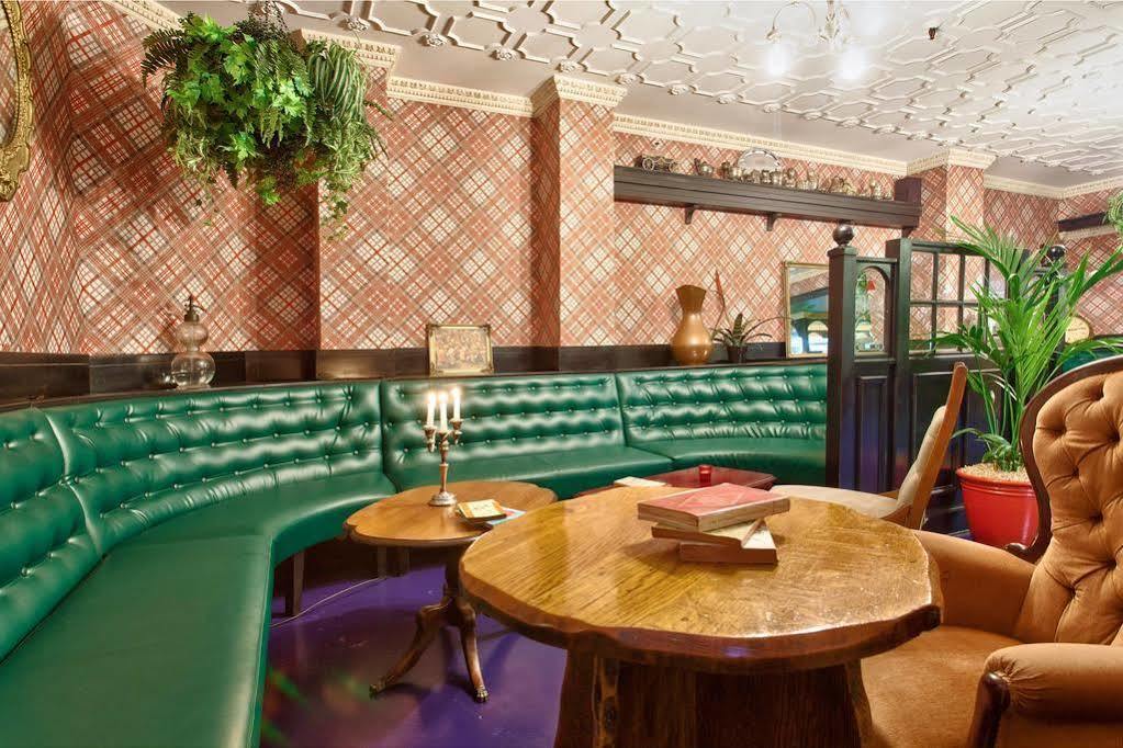 Hotel Albion