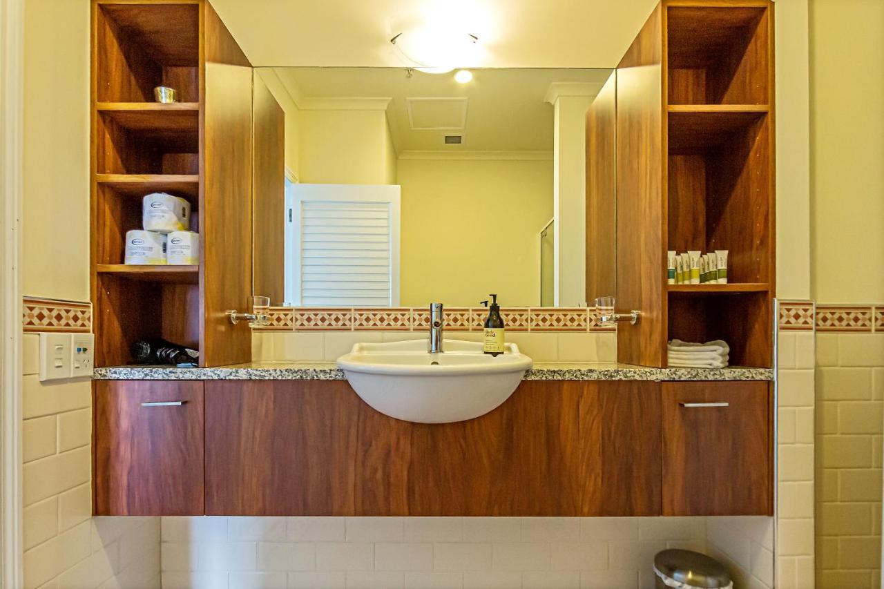 Princes Wharf 2br Sub-penthouse